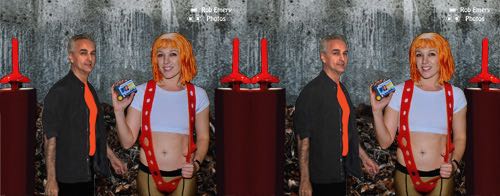 Leeloo Dallas uses her Multipass for boarding ID